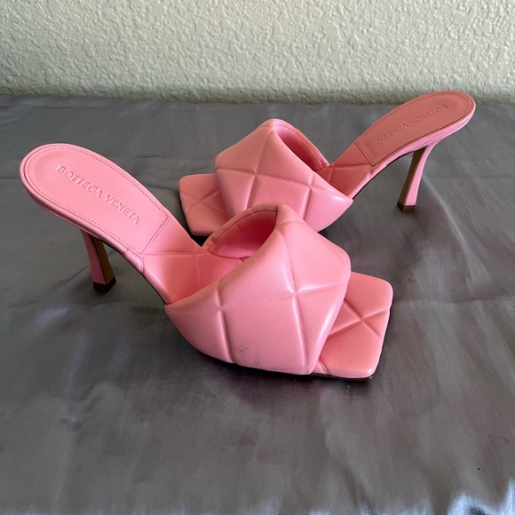 Bottega Veneta Lido Pink Quilted Slip On Sandals Shoes 38.5 STUNNING - Picture 4 of 14